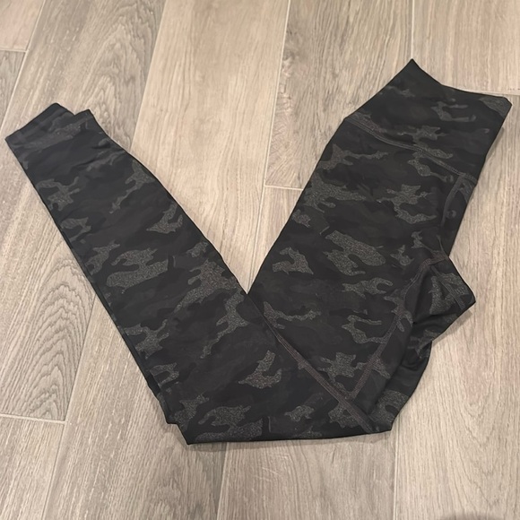 Fabletics Women’s Camo Leggings Size XXS